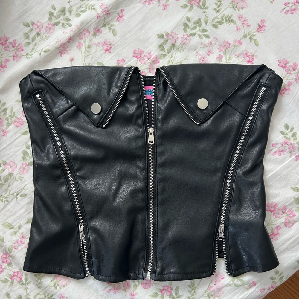 Edikted Black Faux Leather Corset top - Picture 2 of 8